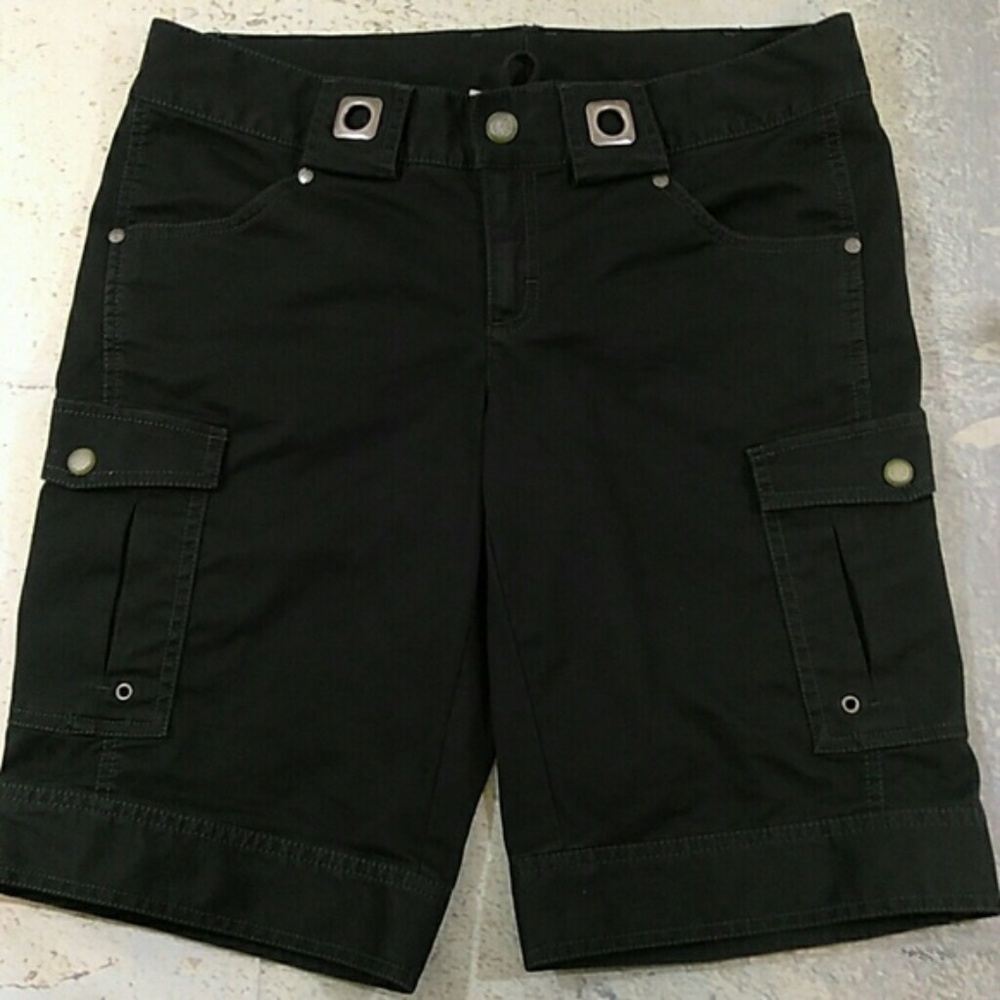 Athleta Bermuda Kickit Cargo Shorts